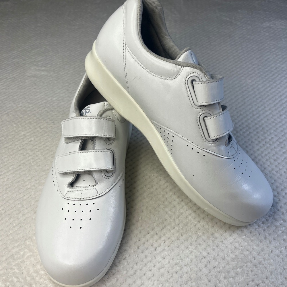 SAS Me Too White 7.5‎ Wide Women's Walking Shoes New without box